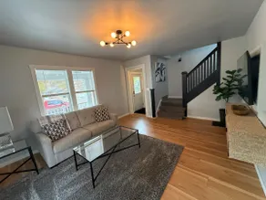 Entire home located near NSU - Image 4