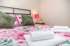 Nellie's Village Stay - Image 4