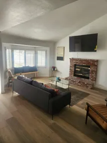 3 Bedroom with large yard - Image 4