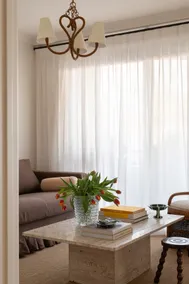 Spacious, pristine abode with stunning ocean views - Image 3