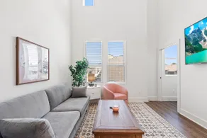 Top5%•Vermillion House•KING Bed•Lux Amenities-WiFi - Image 2