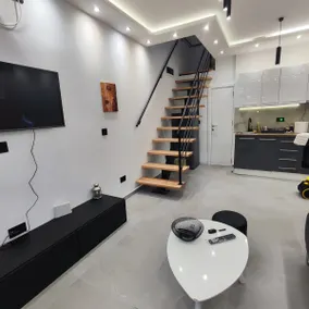 Zeus Apartment - Image 5