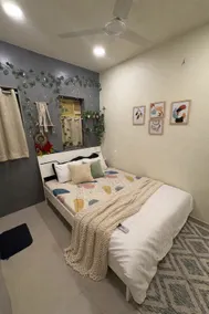 Cozy Rose Peaceful Village Retreat in Bandra - Image 5