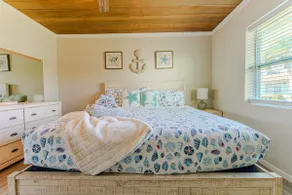 Atlantic Ave Beachside condo! - Image 4