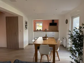 Completely renovated house - Image 3