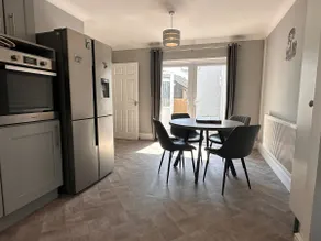 3 bed house in Risca - Image 3
