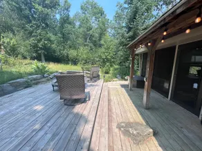 Lake Front: The Cabin on the Bay - Image 4