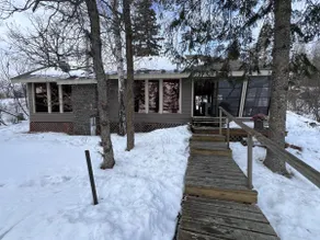 Lake Front: The Cabin on the Bay - Image 5