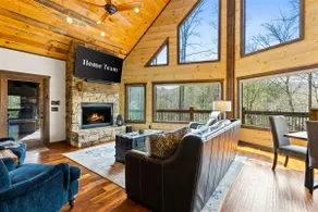 Blue Ridge Cabin Stunning Views Hot Tub Game Room - Image 5