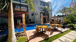 Pool-front apartment - Image 4