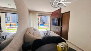 Pool-front apartment - Image 5