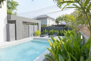 Oliver House • Jacuzzi • 3 Beds • 15 mins to City - Image 3