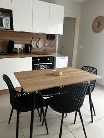 Modern 2-bedroom house + private garden + parking - Image 4