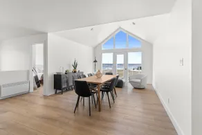 Foley’s Harbour House - Image 4
