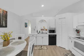 Spacious home close to Jax Beach - Image 5