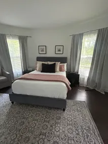 Springfield Haven - Charming - Image 3