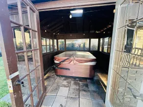 Spacious 3 bedrooms house/hottub/ gazebo/ Firepit - Image 3