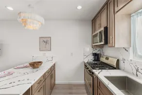 Palm Royale Club- 2 bed, 2 Bath Newly Built Home! - Image 4