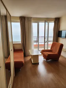 Stunning Beach View Apartment - Image 3
