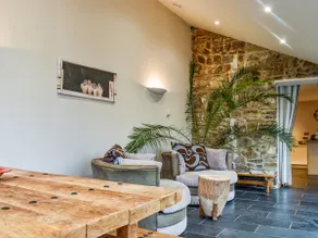 Honeysuckle Cottage - Image 3