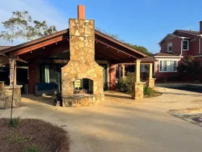 Lilly Fields Pool House! - Image 4