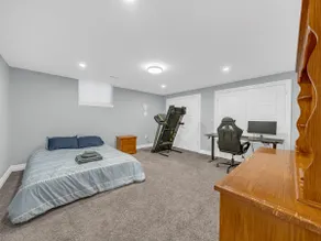 Luxurious Home Away from Home in Windsor! - Image 4