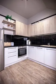 Spacious 3BR apartment - Port & Old Town Walk - Image 4