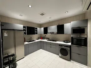 2BR Central Jeddah Home | Near Airport •Self-Entry - Image 4