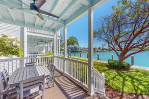 3BR waterfront townhome w/ private balconies - Image 2