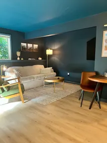 Bold and Cozy Hudson Valley Getaway w/King Be - Image 5