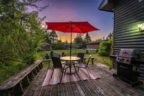 Beach side | Free Parking | sleeps 8 - Image 2