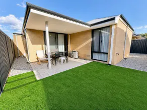 Vineyard Gem: Modern 3Bed Home, Backyard & Parking - Image 3