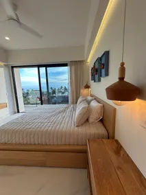 An apartment with an ocean view - Image 2