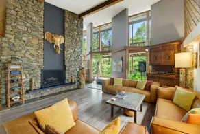 The Brew Ridge Trail's Most Unique Home. Sleeps 12 - Image 3