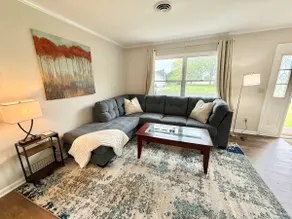 *Colgate Cottage* 3BR Sleeps 8, Dog Friendly - Image 2