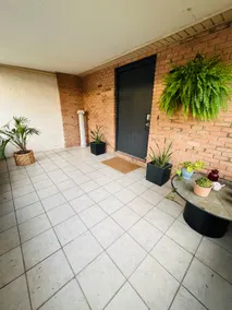 2-Story Apt • Aquatic Center + 3 min Downtown - Image 5
