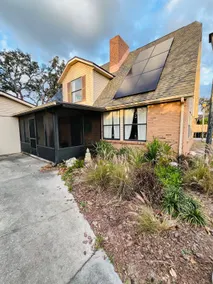 2-Story Apt • Aquatic Center + 3 min Downtown - Image 3