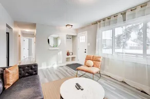 Spacious Upper Stay | Central Calgary | By 17 Ave - Image 2