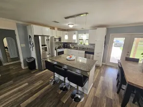 4BR Family Retreat • 15 Min Beach, 5M OWA - Image 3