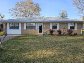 4BR Family Retreat • 15 Min Beach, 5M OWA - Image 2