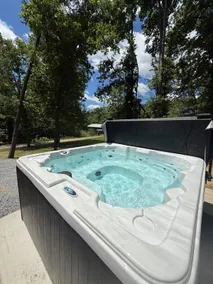 Cozy TN lake Cabin. Hot Tub. Fireplace. Sleeps 5. - Image 2