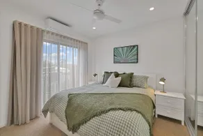Waves - Luxury 3 Bedroom Apartment walk to everything - Image 5