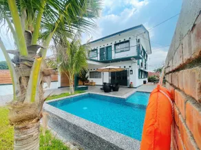 GP - Melaka Town Pool Homestay #19 people - Image 2