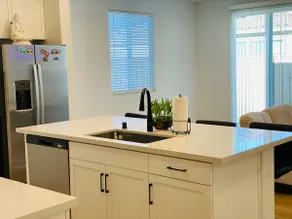 Cute & Cozy House - Image 5