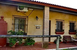 Villas, 3 self contained 2 bedroom apartments - Image 4