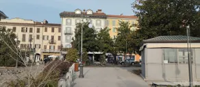 comfort within walking distance of the lake - Image 5