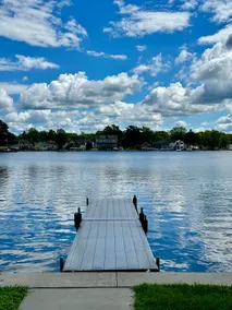 Lakefront Home, Sleeps 10, 3.5 bath, Kayaks & Dock - Image 2