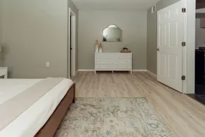 Huge, One Bedroom Apartment w/Balcony - Image 2