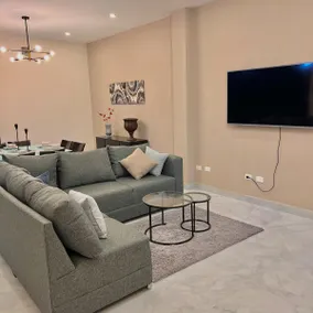 Seville House - Luxurious and spacious residence - Image 2