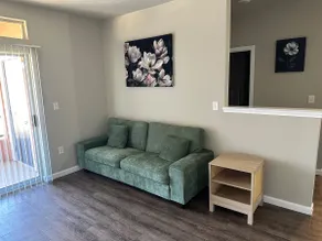 Spacious, Modern & Cozy Apt Home 737 - Image 3